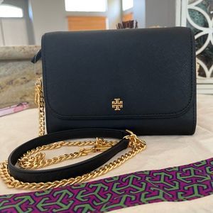 New ❤️🔥 new tory burch Emerson wallet chain crossbody.